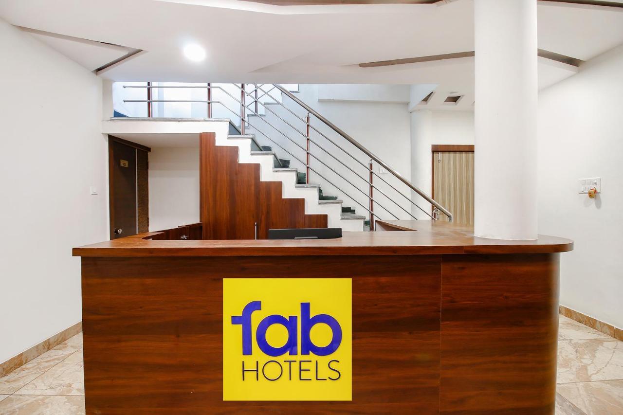 Fabexpress Yuvan Gouharganj Exterior photo